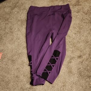 POP Fit Vibrant Purple Capris Leggings
